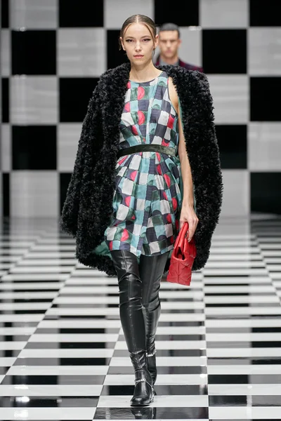 Look 34